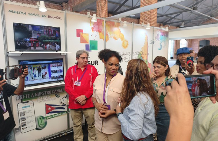 Patria: invitación a comunicar gestión de Gobierno con humanismo