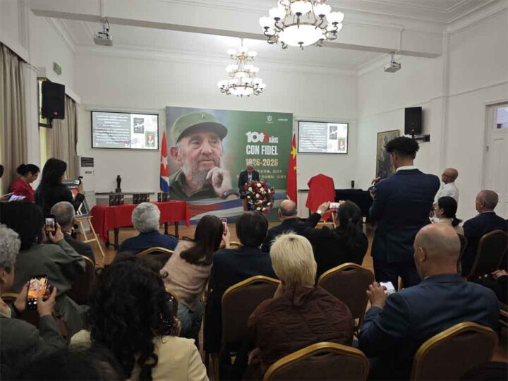 Sonoridad de Nicolás Guillén en China con Todas las flores de abril