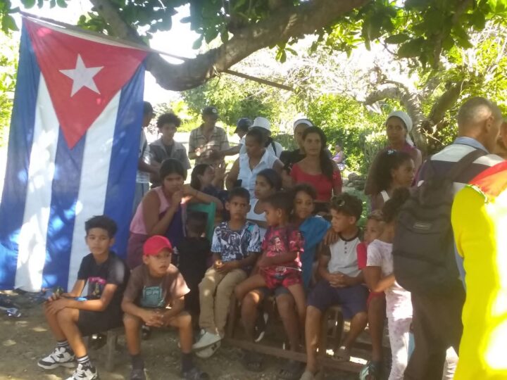 Guerrilla de Teatreros: arte que salva (+Fotos)