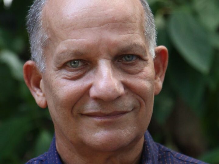 Encuentro con Arturo Arango en programa cultural Libro a la carta