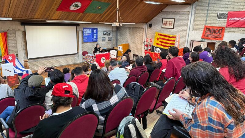 Dialoga Abel Prieto con estudiantes en Brasil sobre Fidel Castro