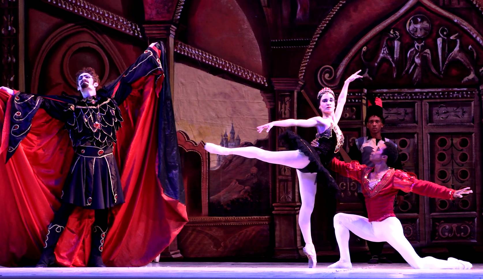 El lago de los cisnes vuelve a La Habana con el Ballet Laura Alonso