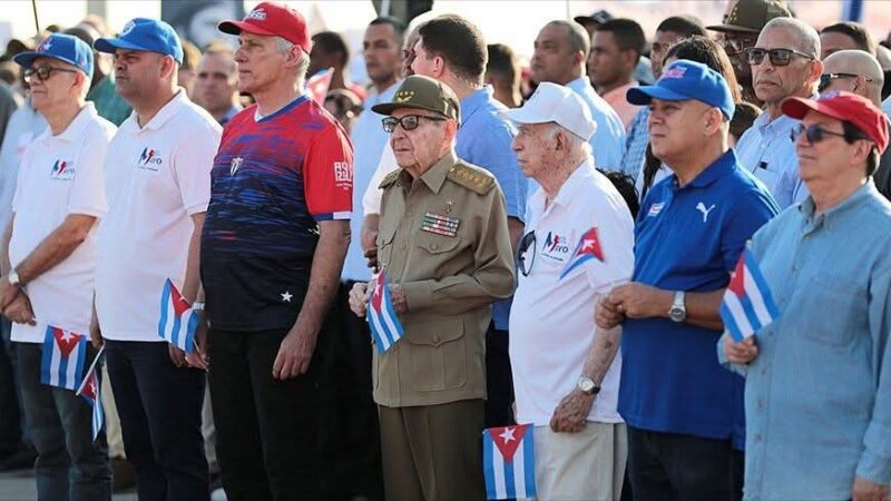Presente Raúl en la Tribuna Antimperialista este 1 de Mayo