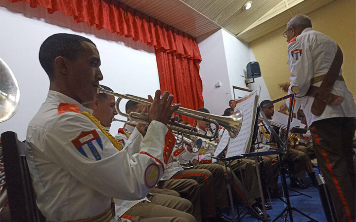 Realiza la FAR concierto en hospital William Soler por Día Internacional de la Infancia