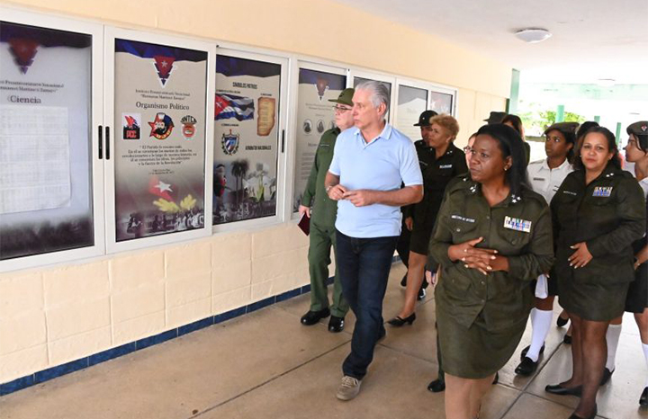 Recorrió Díaz-Canel preuniversitario del Minint en Playa