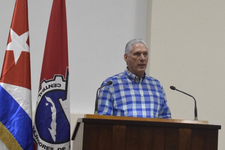 El socialismo es la obra de los trabajadores, afirmó Díaz-Canel