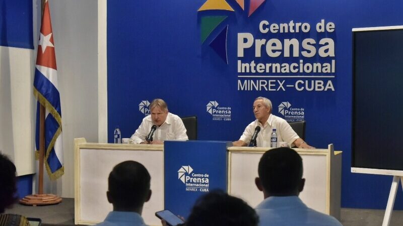 Cuba celebrará su Feria del Libro, pese a asedio de EEUU