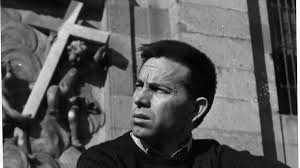 Versos del poeta español Agustín Gómez Arcos