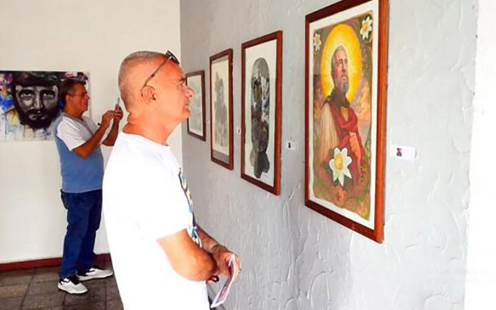 Dedican exposión en Las Tunas a Fidel en su centenario