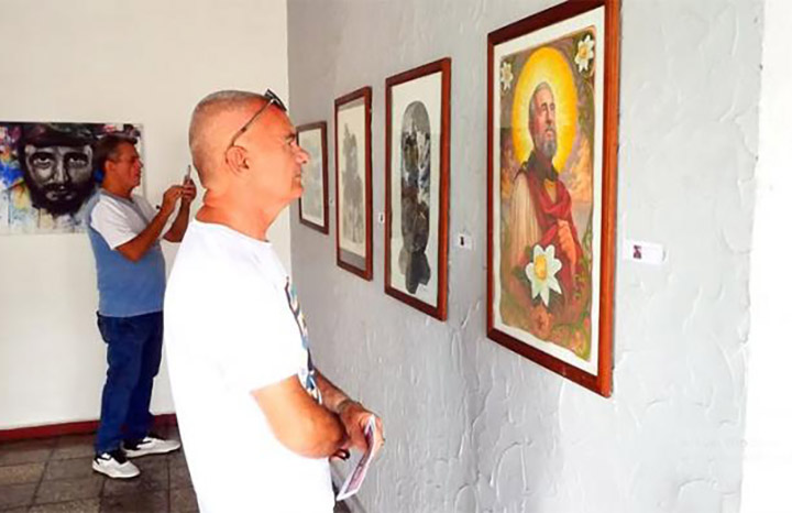 Dedican exposión en Las Tunas a Fidel en su centenario