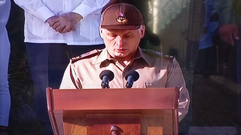 Presidió Díaz Canel ceremonia de inhumación del Comandante Ramiro Valdés