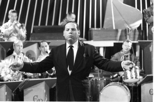 Media hora con su intérprete, Edmundo Ros y su Orquesta Latina