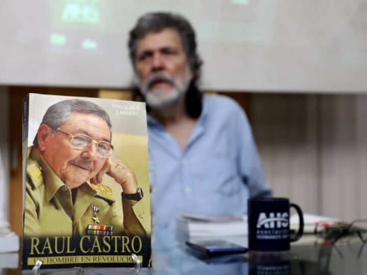Realizan en La Habana presentación de libro sobre Raúl Castro