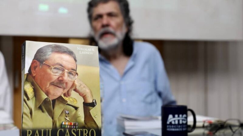 Realizan en La Habana presentación de libro sobre Raúl Castro