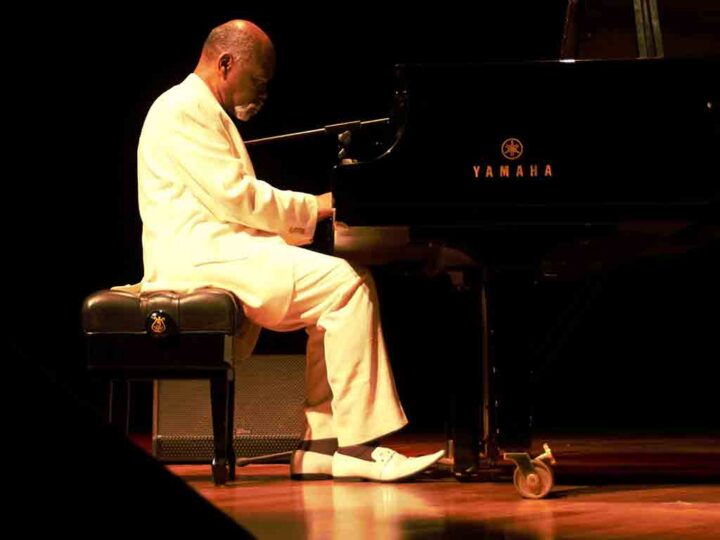 Pianista cubano Luis Lugo diserta en Buenos Aires en honor a Mozart