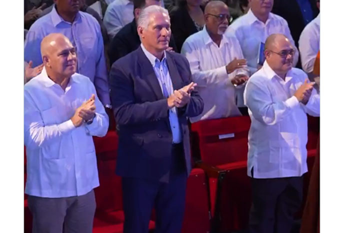 Celebra Díaz-Canel 50 años del Ministerio de Educación Superior
