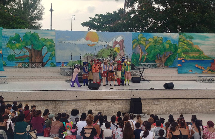 Celebró La Colmenita los 90 años del Anfiteatro de La Habana