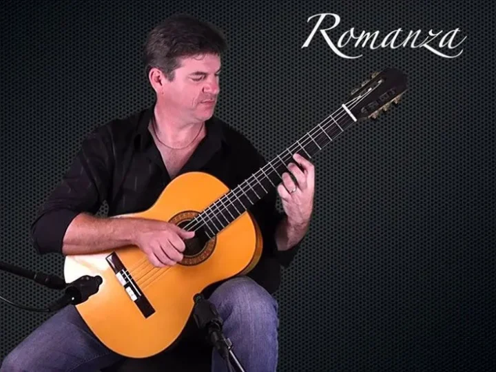 El guitarrista Al Marconi en la Media hora con su intérprete
