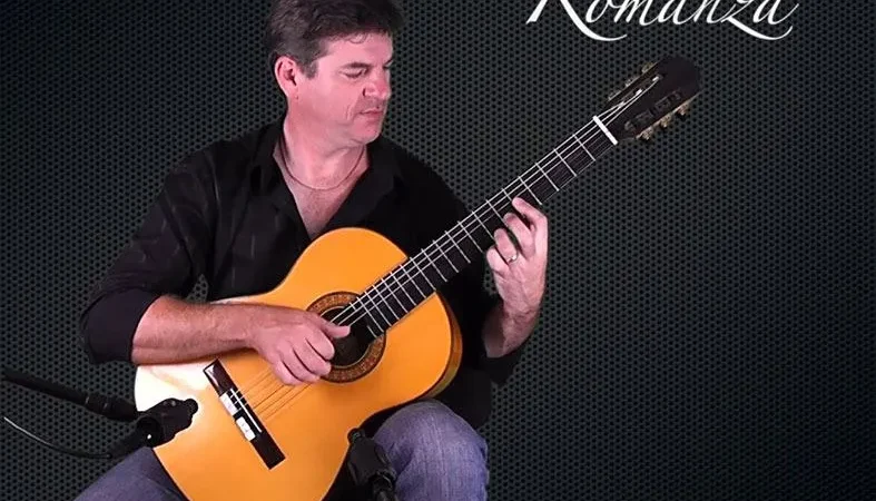 El guitarrista Al Marconi en la Media hora con su intérprete