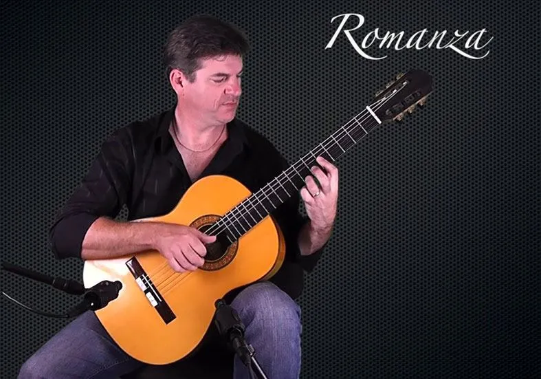 El guitarrista Al Marconi en la Media hora con su intérprete