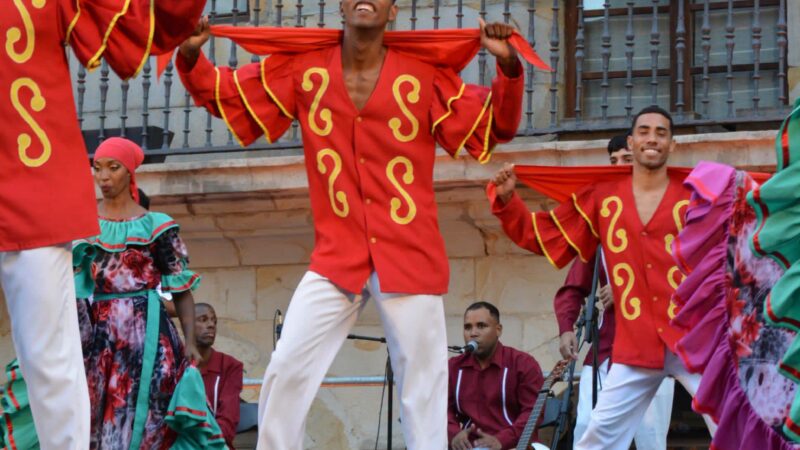 Folclor de Cuba dice presente en Europa