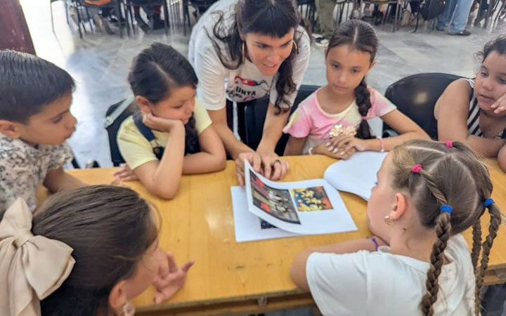 Instructores de arte de Cataluña imparten talleres de verano en Santa Clara