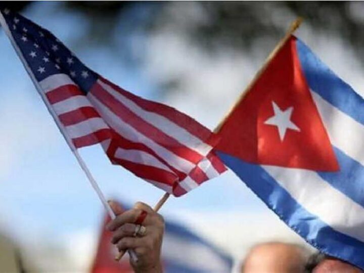 Visitan académicos afroamericanos el Centro Cultural Cubano Quintín Bandera