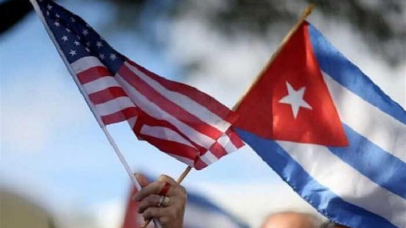 Visitan académicos afroamericanos el Centro Cultural Cubano Quintín Bandera