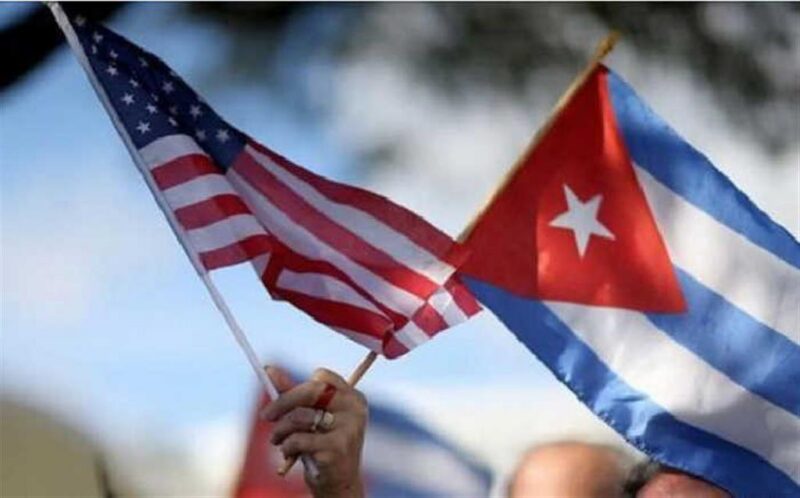 Visitan académicos afroamericanos el Centro Cultural Cubano Quintín Bandera
