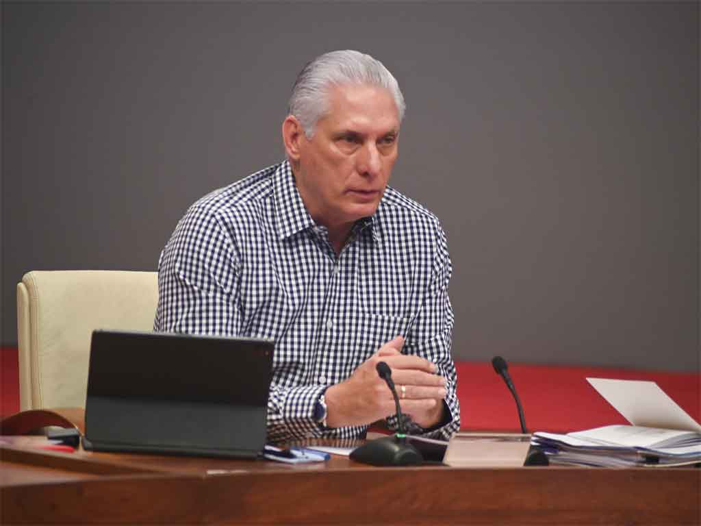 Peligrosa versión del macartismo vuelve a EEUU, alerta Díaz-Canel
