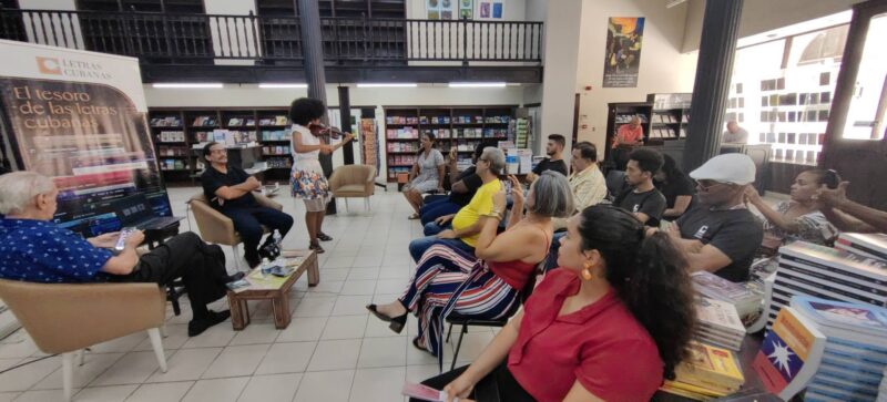 Encuentros de la semana en la librería Fayad Jamís