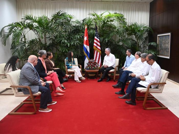 Recibió Presidente cubano a legisladores de EE. UU.