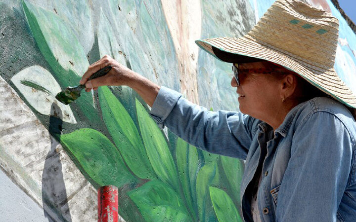 Arte público y celebración: restauran murales pinareños por el 26 de Julio