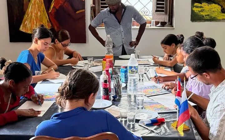 Josmany Courent: la pintura es un puente de unión entre los seres humanos