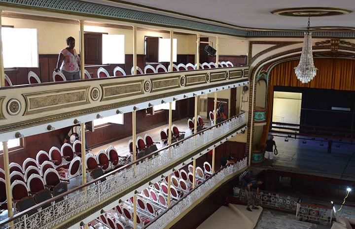 A punto de concluir, reparación del teatro José Jacinto Milanés