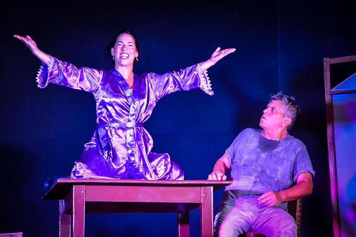 Exitosa presentación de la comedia Pareja abierta en Festival de Cine Pobre de Gibara