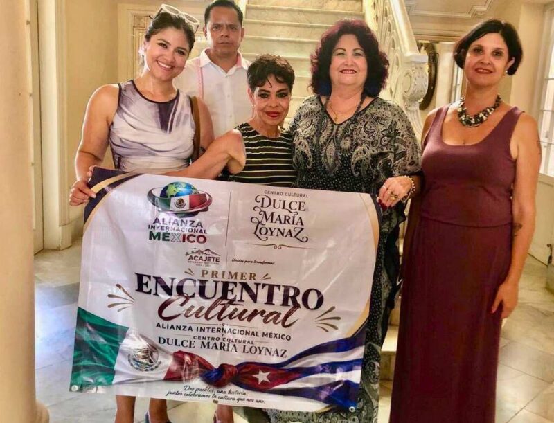 Centro cubano Dulce María Loynaz estrecha lazos con municipio mexicano de Acajete