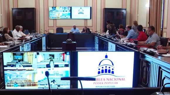 Aprueba Consejo de Estado de la República de Cuba cuatro nuevos decretos leyes