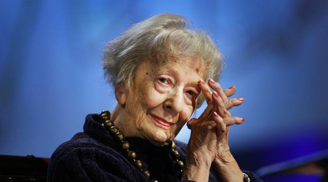Wislawa Szymborska en La poesía toda