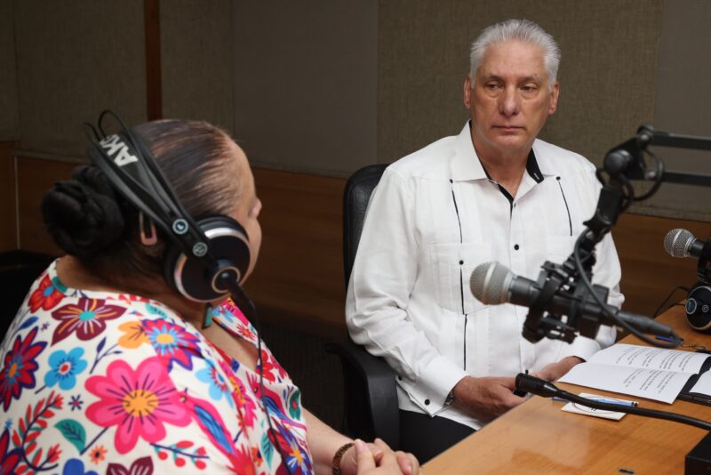Visita Presidente cubano emisora Radio Rebelde