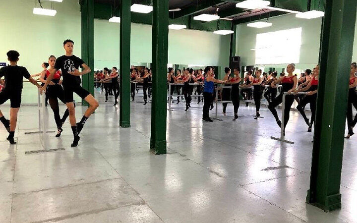 Revitalizan niñas, niños y jóvenes Lizt Alfonso Dance Cuba Escuela
