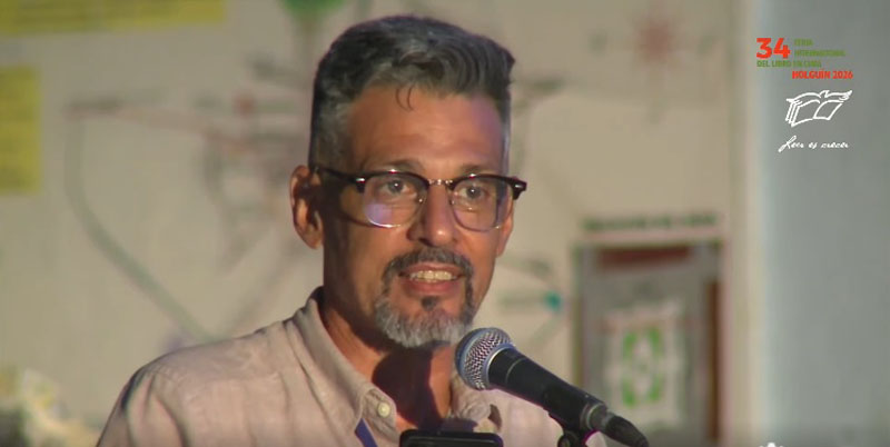Entregan distinción a escritor Rubén Rodríguez en Cuba