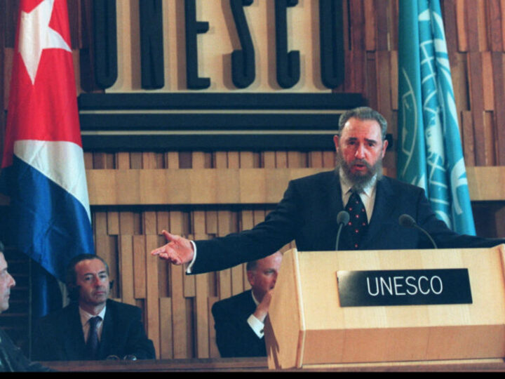 Exposición de fotografías ilustra presencia de Fidel en Unesco