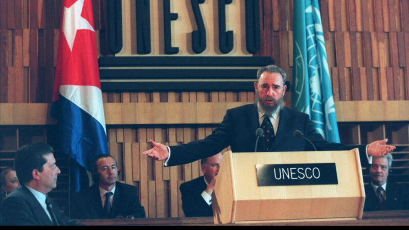 Exposición de fotografías ilustra presencia de Fidel en Unesco