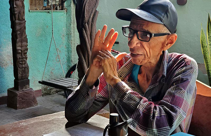 Recibe Lauro Hechavarría Premio Provincial de Artes Visuales en Holguín