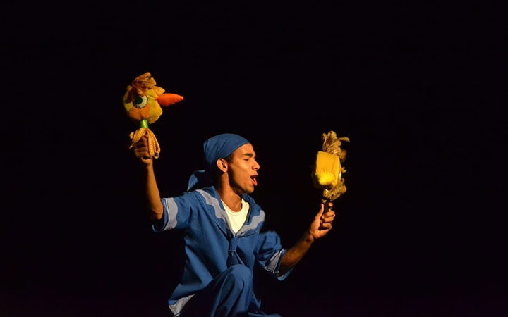 Teatro La Proa propone este fin de semana espectáculo unipersonal «Tres en un barquito»