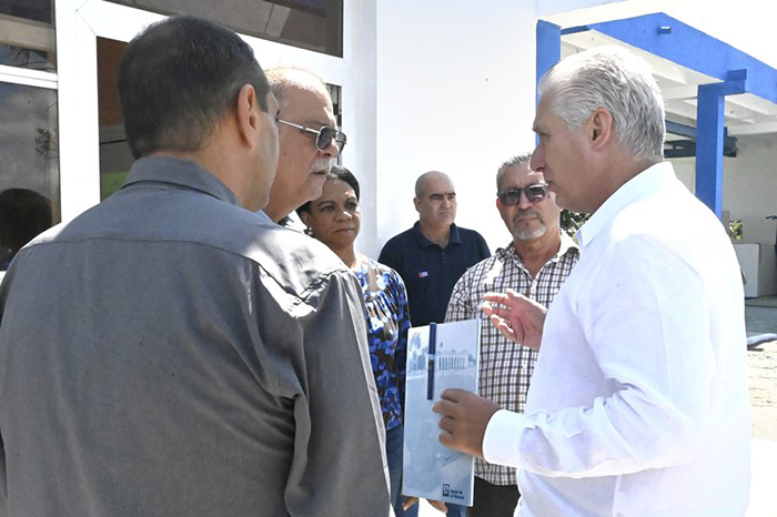 Revisó Díaz-Canel programa de abasto de agua en La Habana