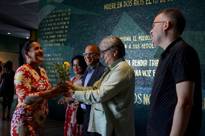 Televisión cubana celebra aniversario con premios Pequeña Pantalla