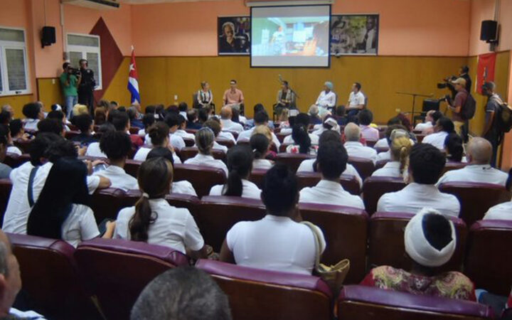 Audiencia pública parlamentaria contra el bloqueo