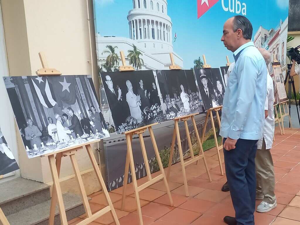 Recuerdan primera visita de Raúl Castro a Vietnam hace 60 años